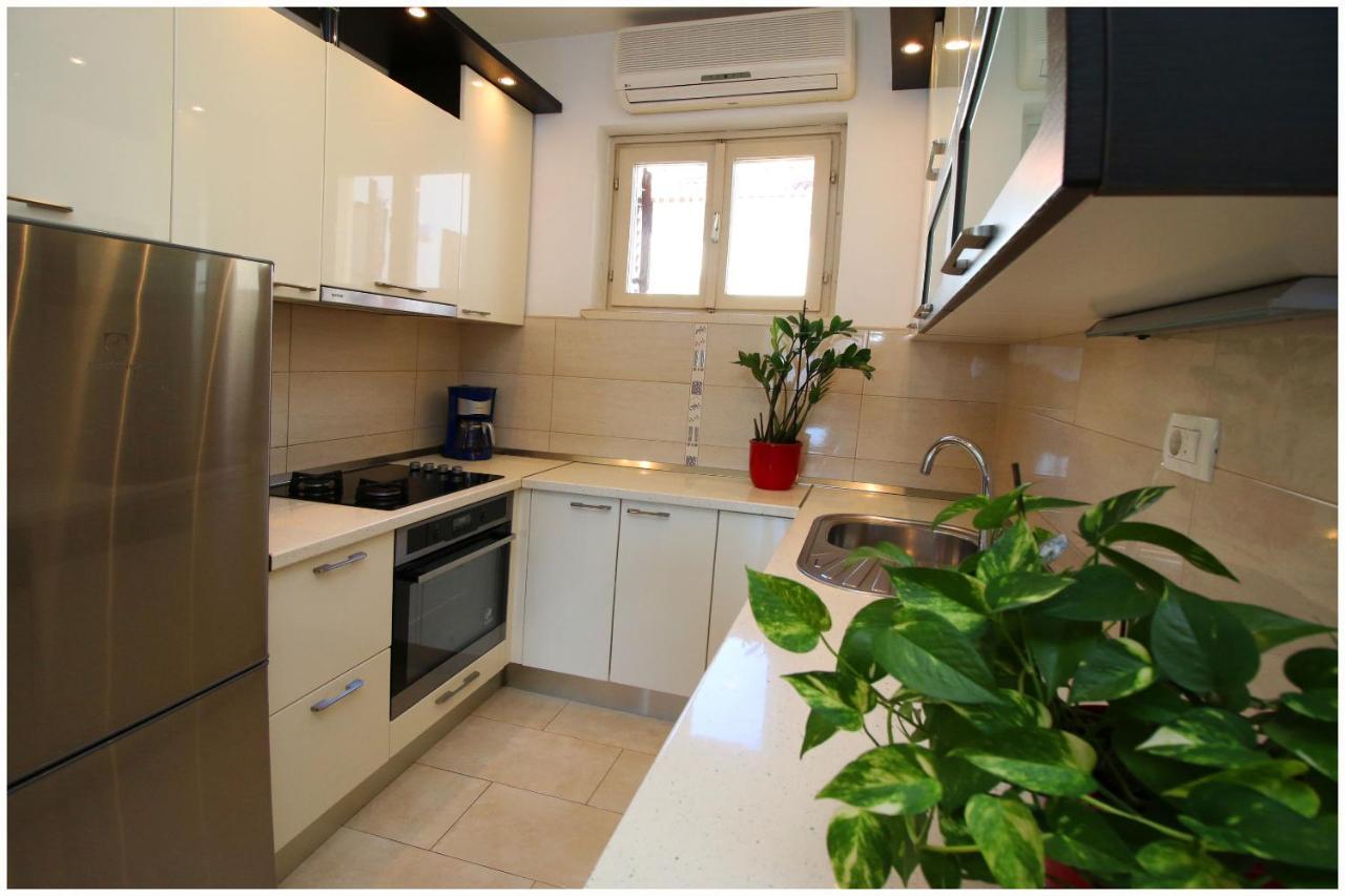 Apartment Slavko Primošten Eksteriør bilde